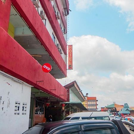 Oyo 90124 Payang Puri Baru Hotel Sarikei Εξωτερικό φωτογραφία