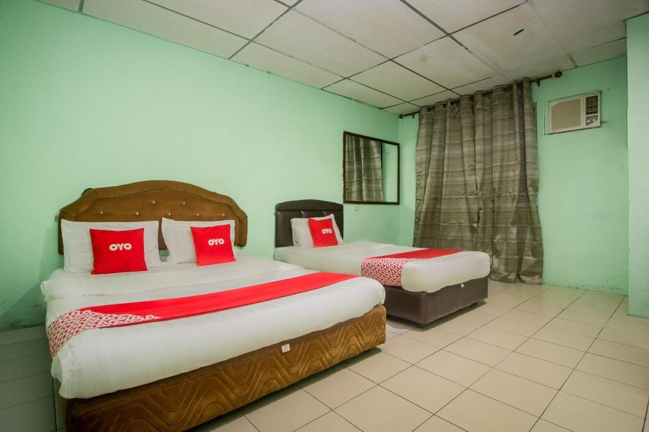 Oyo 90124 Payang Puri Baru Hotel Sarikei Εξωτερικό φωτογραφία