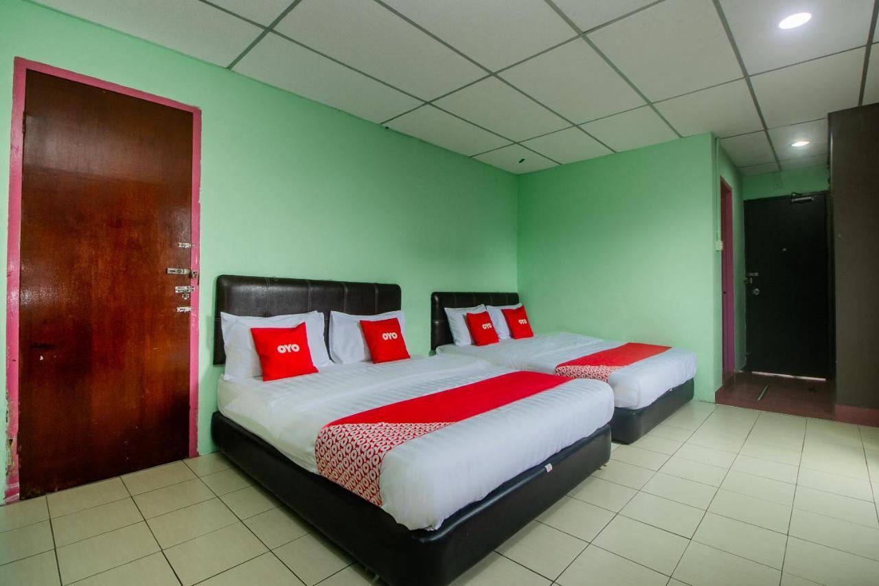 Oyo 90124 Payang Puri Baru Hotel Sarikei Εξωτερικό φωτογραφία
