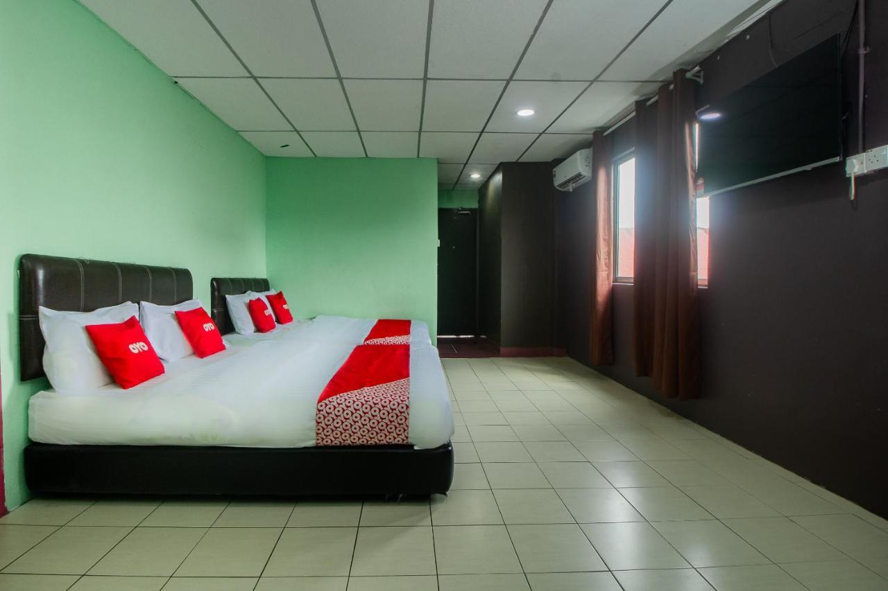 Oyo 90124 Payang Puri Baru Hotel Sarikei Εξωτερικό φωτογραφία